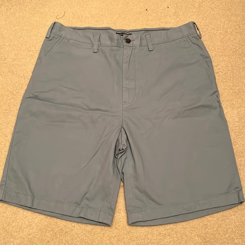 Men’s Nautica Shorts in Size: 36